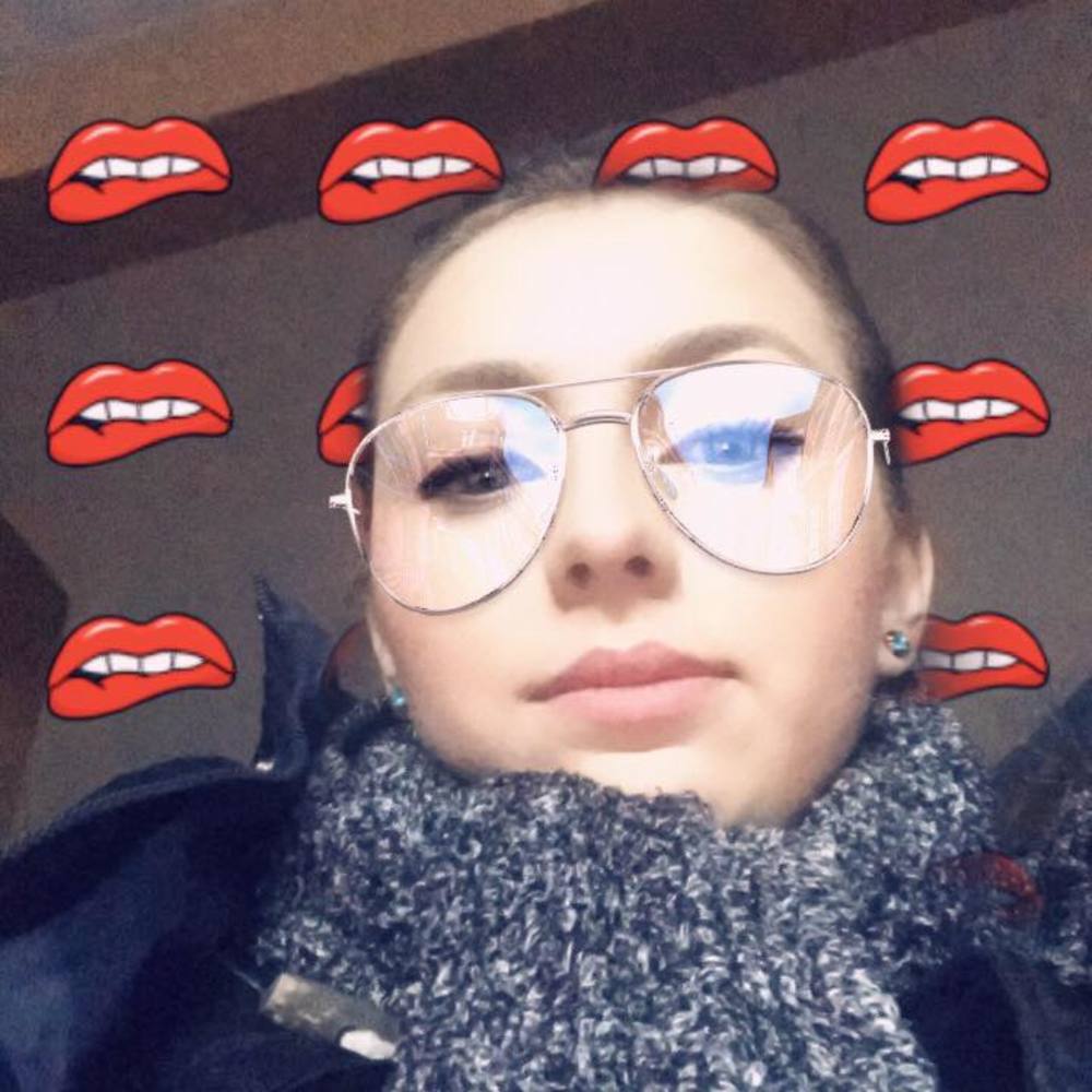 Meet your Posher, Cami